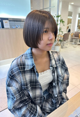  ボブ×顔周りレイヤー