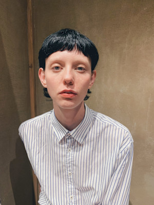 オン眉ショート