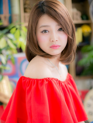 アシンメトリーことりベージュ小顔くびれボブ　マロンベージュ