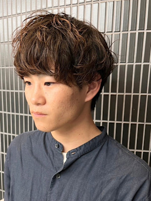 刈り上げ無し　マッシュ　ニュアンスパーマ