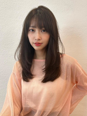 ロングレイヤー　くびれヘア　韓国ヘア　ナチュラルブラウン