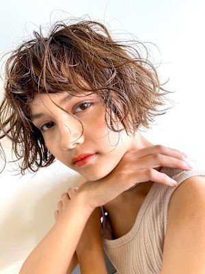 crumpled wave curl bob