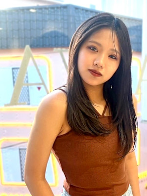 今っぽいロングヘアは暗髪×ワンカールレイヤー