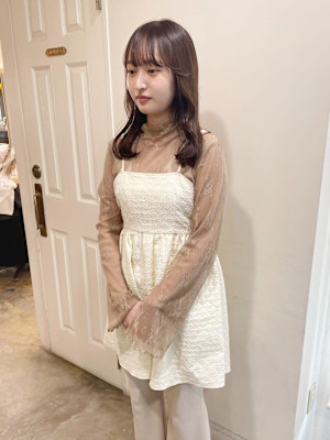 【MIO】柔らかいベージュ×大人ガーリー