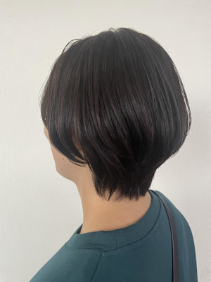 ショート/くびれ/カーキカラー