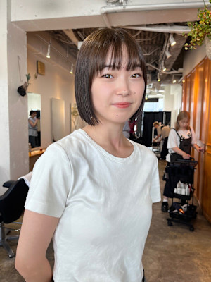 黒髪/グレーベージュ/ボブ/レイヤー/前髪カット/髪質改善