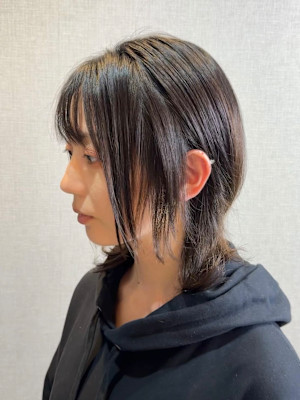 黒髪ボブルフヘア