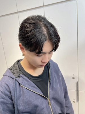 ダークアッシュ/ニュアンスパーマ/センターパート