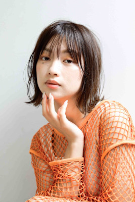 【船橋Luen】Aラインシルエットで小顔効果