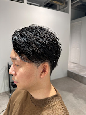 スーツにも合う癖を活かしたメンズショート◎