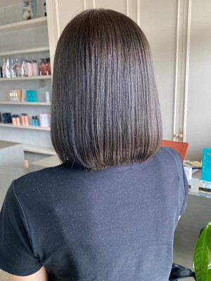 地毛風　ナチュラルブラウン　内巻きボブ　縮毛矯正　髪質改善