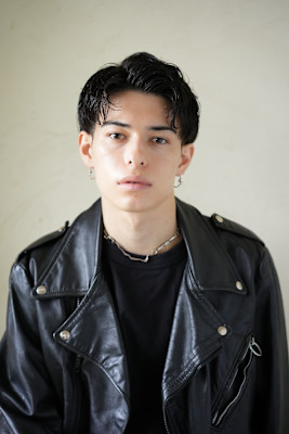 東京/センターパート/刈り上げ/直毛/マッシュ/ミディアム