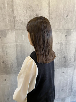 ぱつんとミディアム《ARCH CHIAKI》