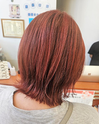 ボルドー×外はねボブ