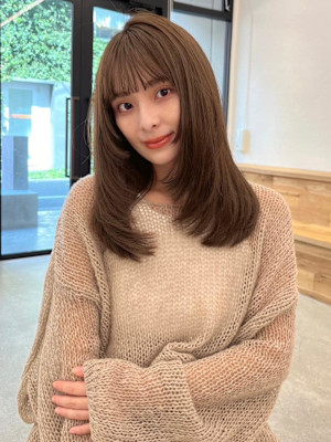 大人可愛い大人美人ふんわりカール小顔カットショコラアッシュ