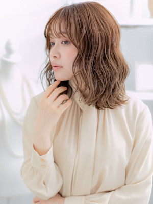 くせ毛風ウェットヘアゆるふわハイライト　細めハイライト