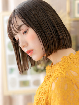 大人可愛いシースルーバング小顔ぱっつんボブ　マロンベージュ