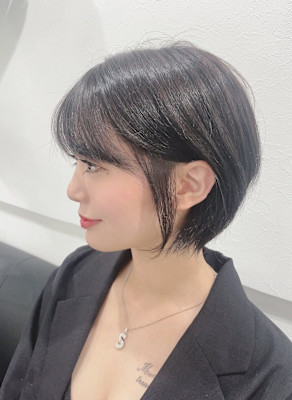ショートボブ