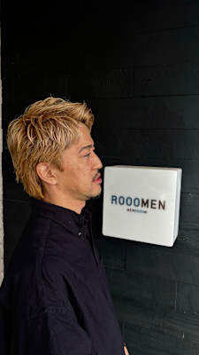 メンズ刈らないスパイキーショートブリーチ金髪ブロンドカラー