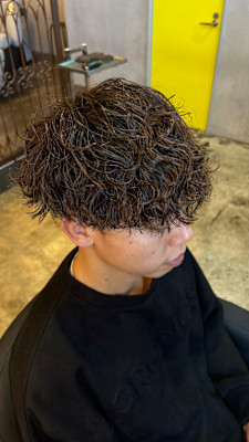 メンズツーブロックカットツイストスパイラル波巻きパーマ