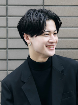 30代40代メンズ毛流れセンターパートハンサムショート