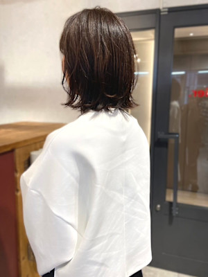 ダークカラー　外ハネショート　大人ショート　30代40代