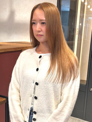 ハイトーンベージュ　ケアブリーチ　艶トリートメント　艶髪