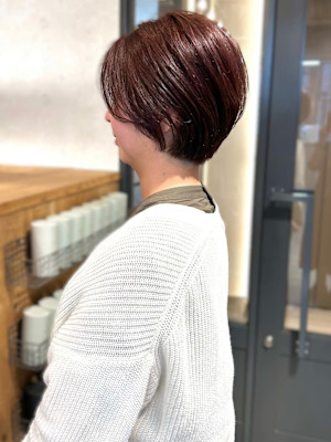 レッドブラウン　ブリーチなしカラー　大人ショート