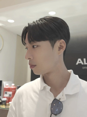 韓国ヘア ダウンパーマ 髪質改善 カルマヘア メンズ韓国ヘア