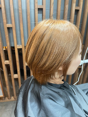 ベージュカラー