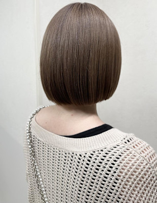 ミルクティーベージュ×切りっぱなしボブ♪