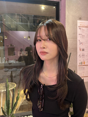 オリーブグレージュ