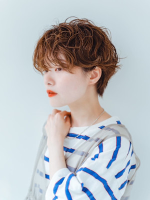 オレンジベージュ×ボーイッシュショート