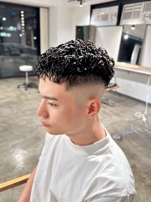 ハイスキンフェードクロップパーマ
