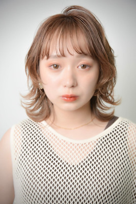 韓国風ミディアムレイヤー　レイヤーカット　ボブウルフ