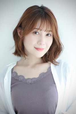 韓国風くびれミディ　グラデーションボブ