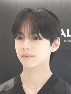 韓国ヘア シースルーマッシュ ダウンパーマ メンズ韓国ヘア