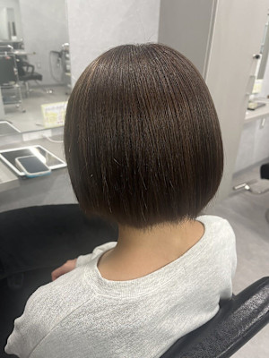 オリーブベージュ