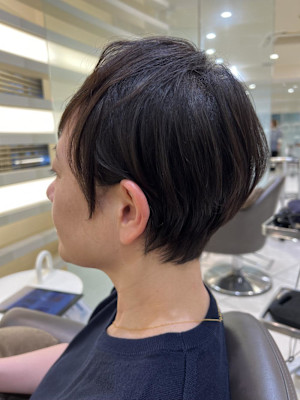 癖毛を活かしたショートヘア
