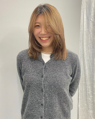 ステップボーンカットハイレイヤースタイル