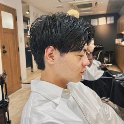 ビジネス/黒髪/センターパート