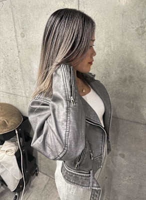 ★プラチナシルバー系エアタッチバレイヤージュ★