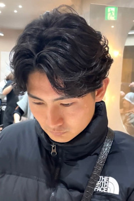 かき上げヘアセンターパートオールバックフェザーパーマ