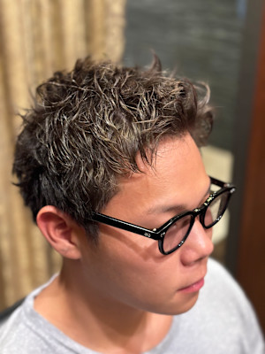 スパイキーショートパーマ