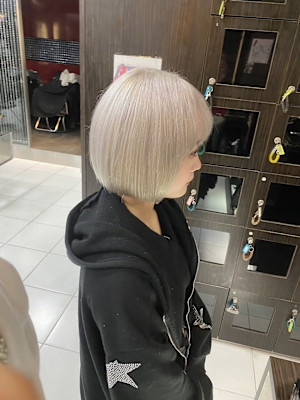 ホワイトカラー/ケアブリーチ/池袋/池袋東口