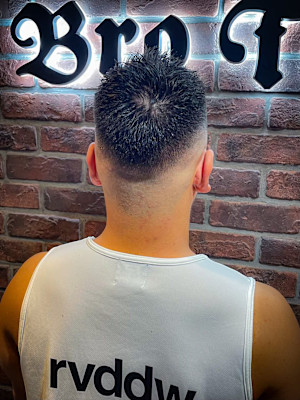 Bro Tokyo BARBERSHOP 神田店×スタイル