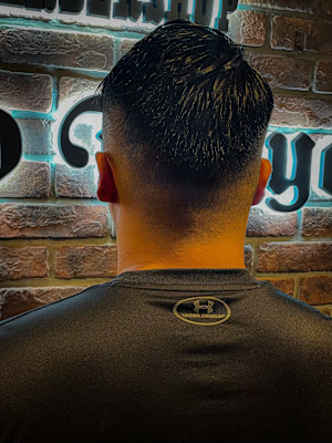 Bro Tokyo BARBERSHOP 神田店×スタイル