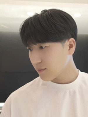 韓国風カルマパーマ 韓国スタイル メンズカット 原宿 表参道