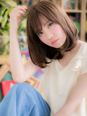 ダークアッシュ大人かわいい抜け感ロングボブ　韓国風巻き