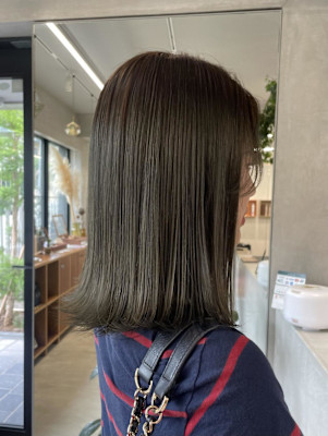 オリーブベージュ/くすみカラー/ミディアムヘア